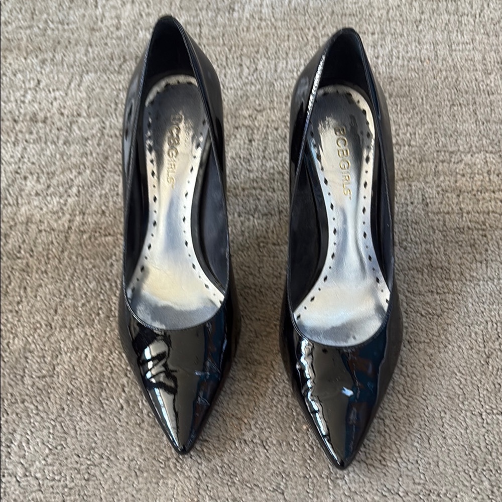 Sleek Black Patent Leather Heels with Pointed Toe